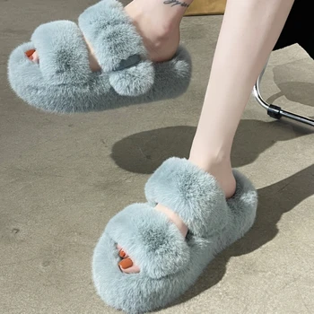 Дамски обувки 2023 г., висококачествени зимни топли ежедневни дамски чехли, однотонная обувки от флока, една дума, дамски обувки на среден ток с катарама
