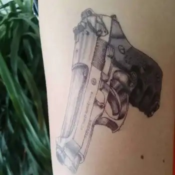 Татуировки на пистолет Desert Eagle Водоустойчив временна татуировка за жени и мъже Фалшива татуировка Стикер Трайна татуировка на ръката Временни татуировки