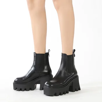 Размер 35-42, черни къси дамски обувки, Новост 2023 г., пролетно-есенни ботильоны на платформата с дебело дъно за жени