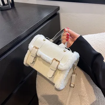 Зимна дамска чанта през рамо 2022, Нова кадифе чанта от овче плюшени, женска малка квадратна чанта във Френския Корейски стил