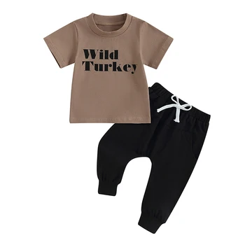 Комплекти панталони от 2 теми за малки момчета, върхове с писмото принтом с къси ръкави и комплекти панталони на експозиции