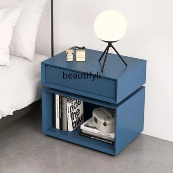 Италиански минималистичен шкаф с три странични чекмеджета Творчески Повратна малка странична масичка за съхранение на Модерен Лек Луксозен шкаф за съхранение